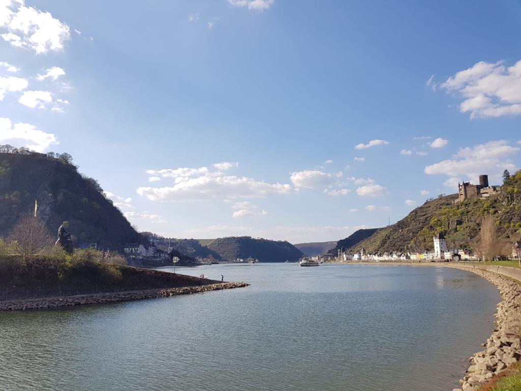 The image shows Loreley as a place on my Amazing list of 50+ best day trips from Frankfurt (2/3)